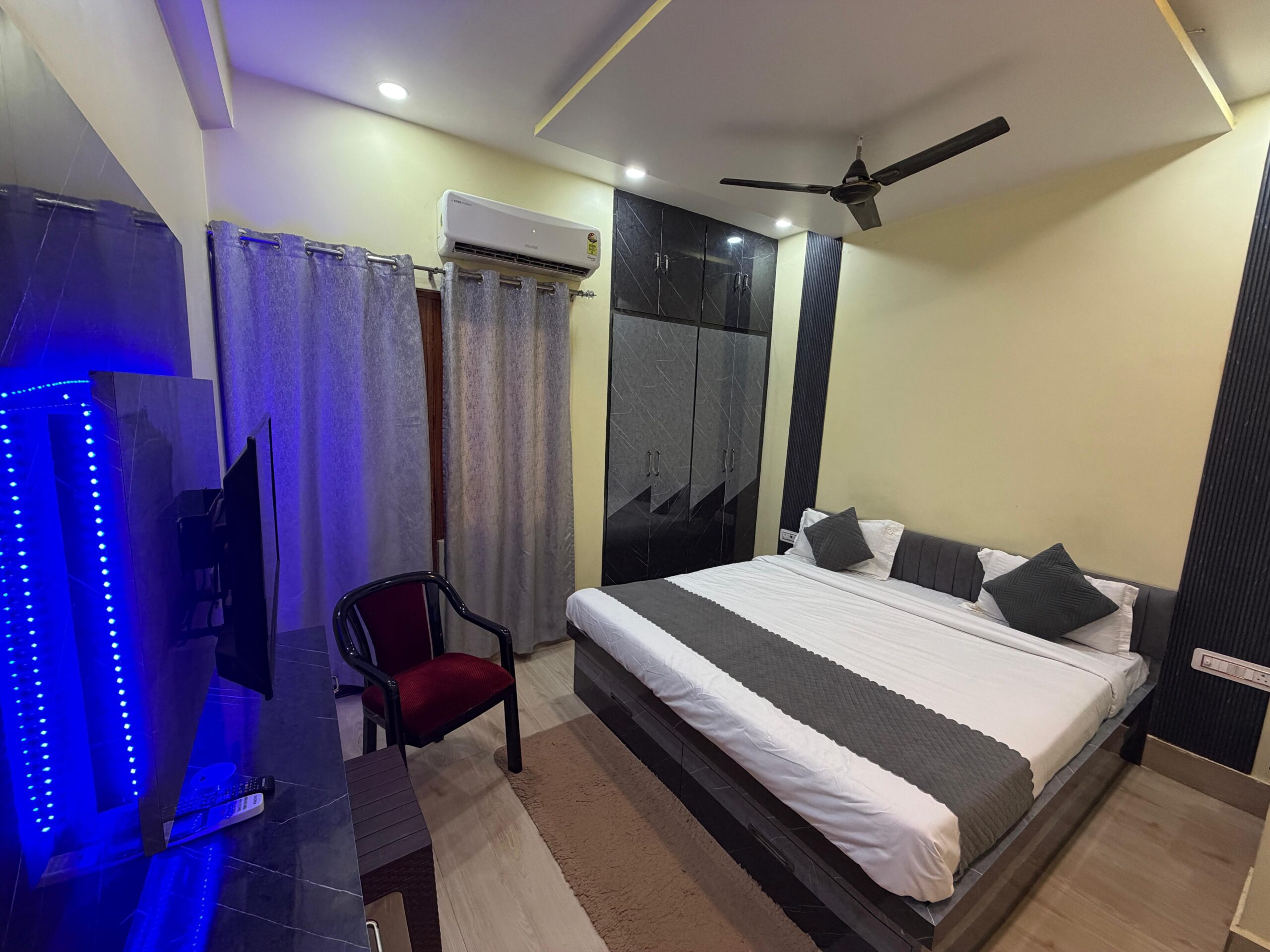Standard Room at Kartikey Home Stay